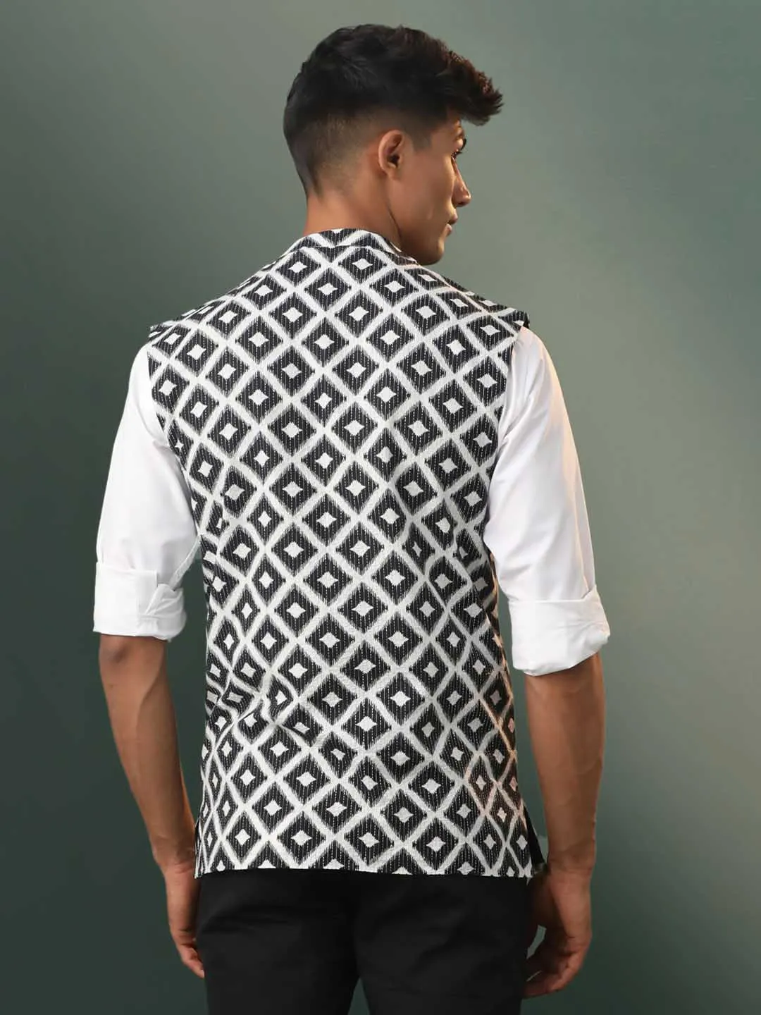 Jashvi Men's Black Ikkat Print Cotton Nehru Jacket