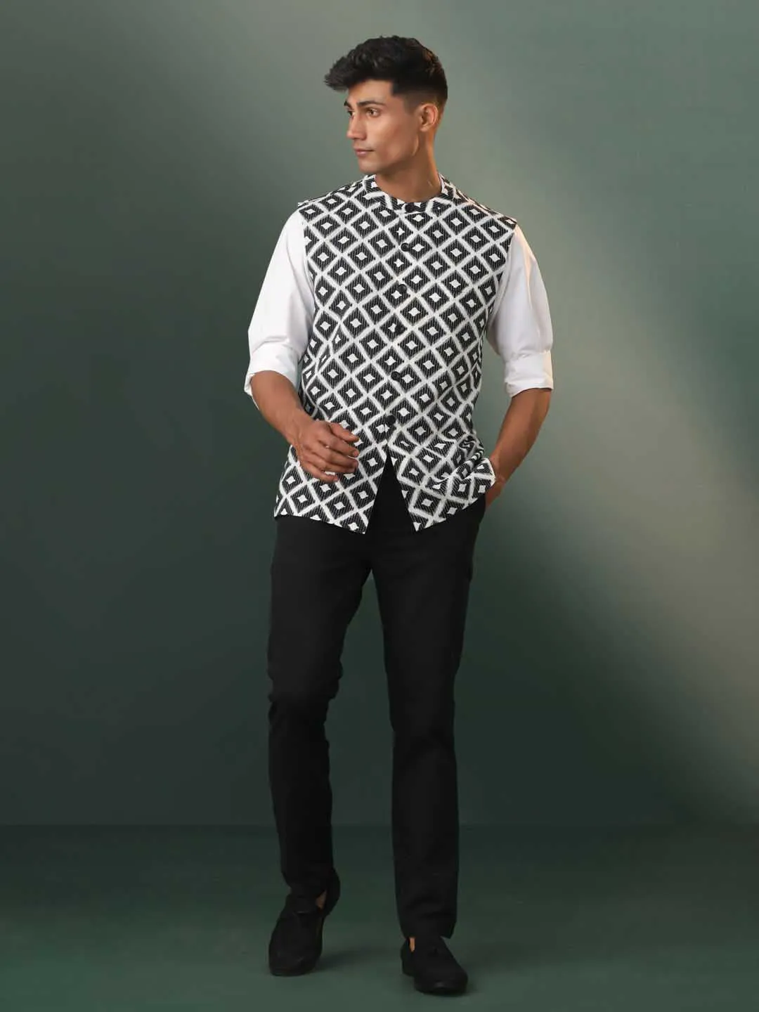 Jashvi Men's Black Ikkat Print Cotton Nehru Jacket
