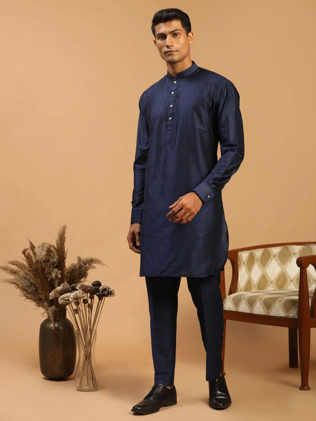 Jashvi Men's Blue Silk Blend Curved Hem Kurta With Pant Set