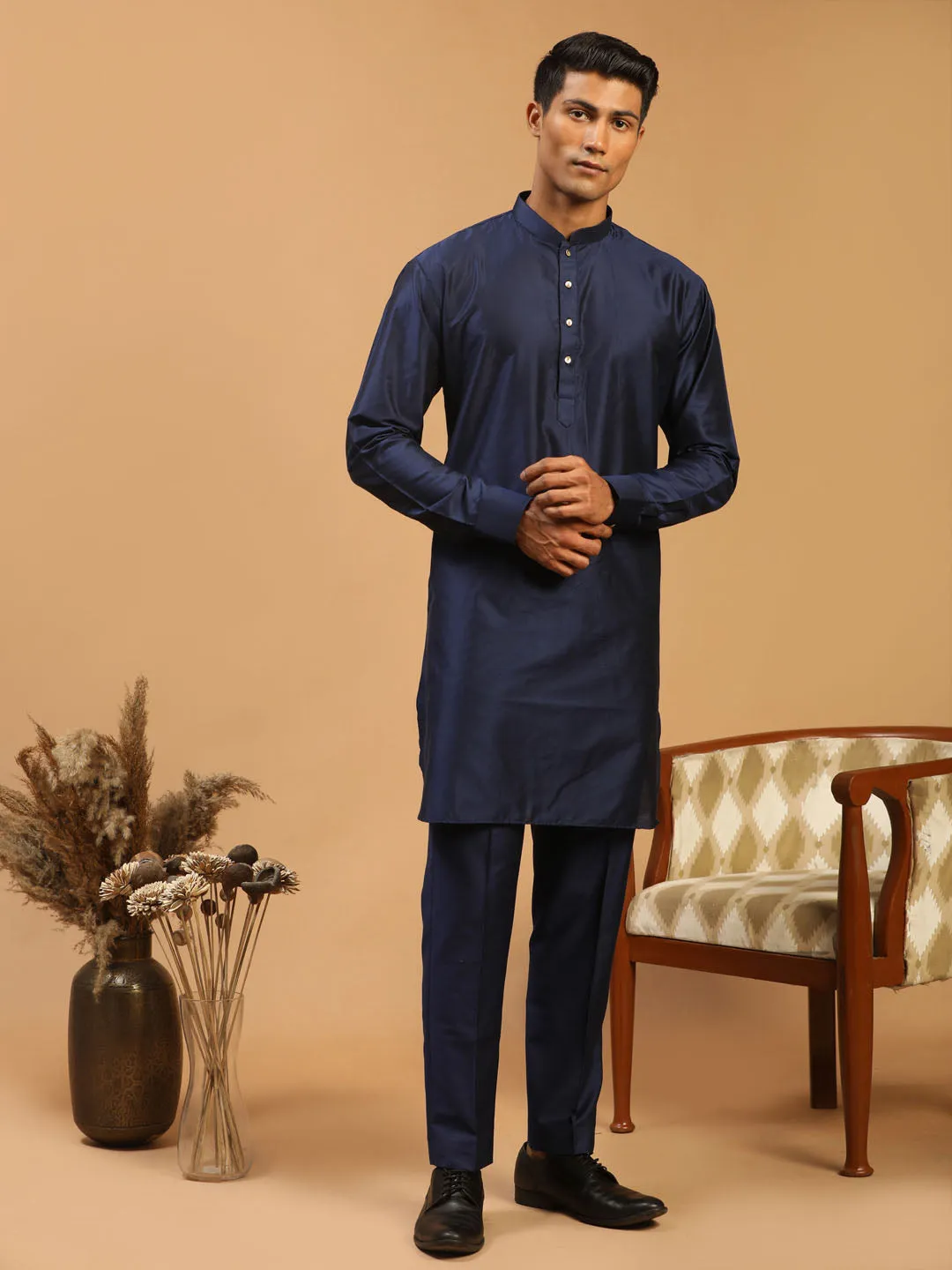 Jashvi Men's Blue Silk Blend Curved Hem Kurta With Pant Set