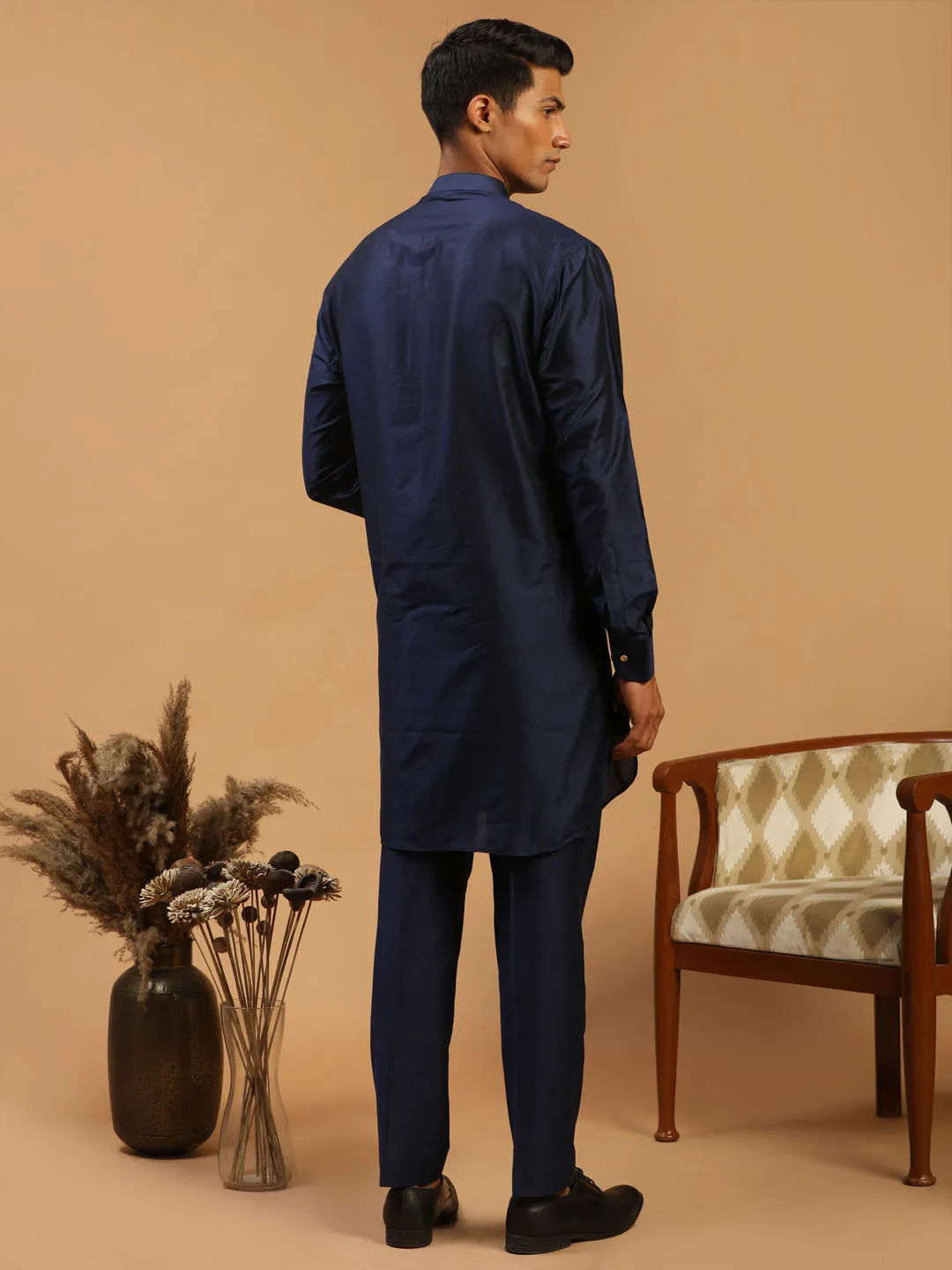 Jashvi Men's Blue Silk Blend Curved Hem Kurta With Pant Set