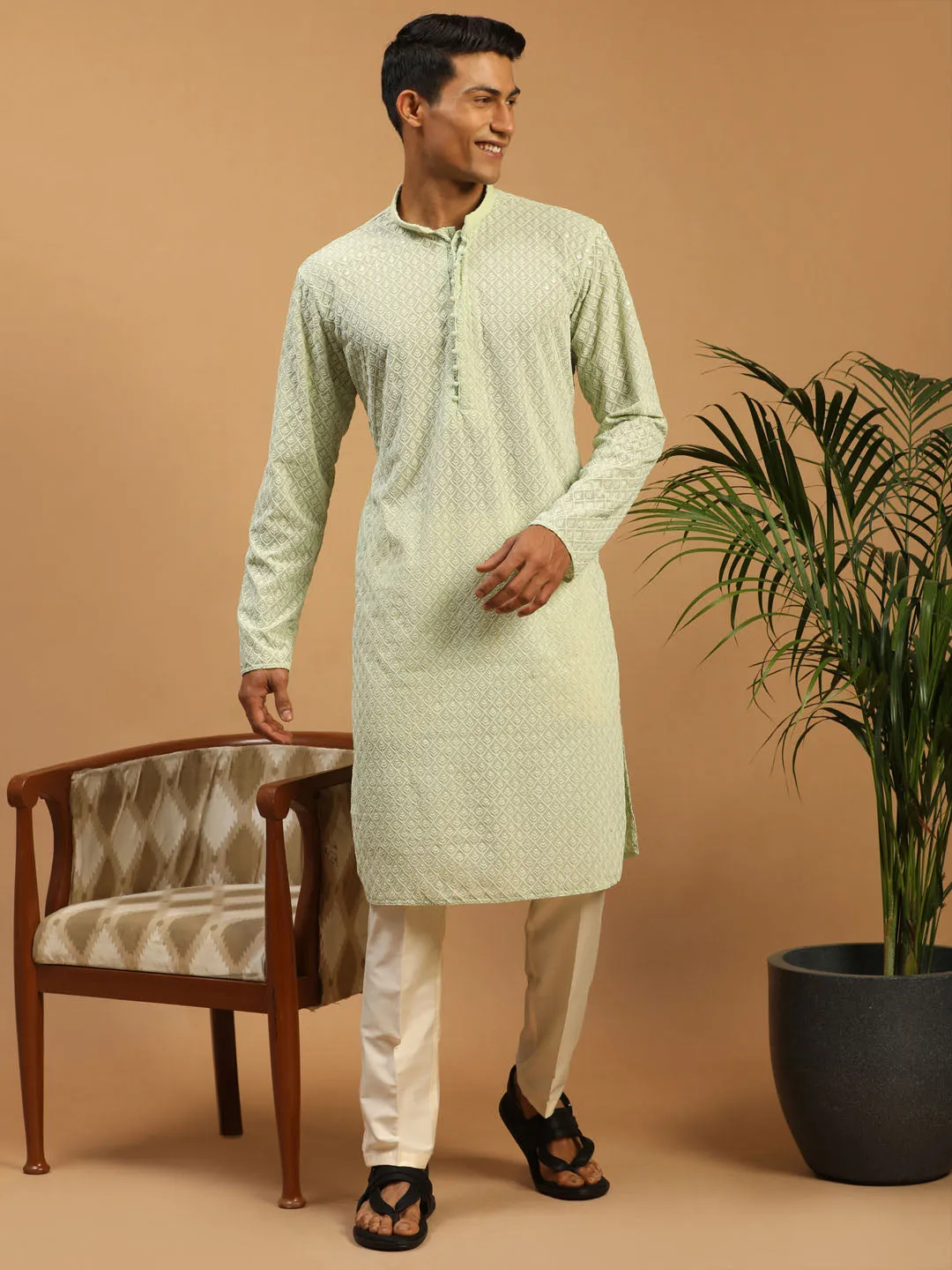 Jashvi Men's Green Embroidery Worked Georgette Kurta