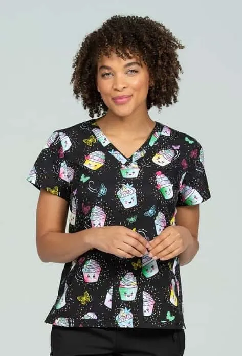 Meraki Sport Women's Print Scrub Top | Cake it Easy