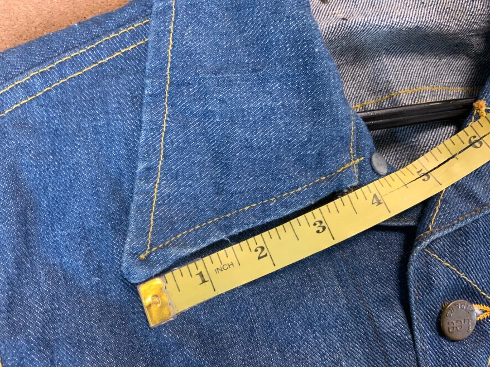 RARE VTG EARLY 1970s USA MADE LEE JEANS TRUCKER STIFF DENIM JACKET 34” XS